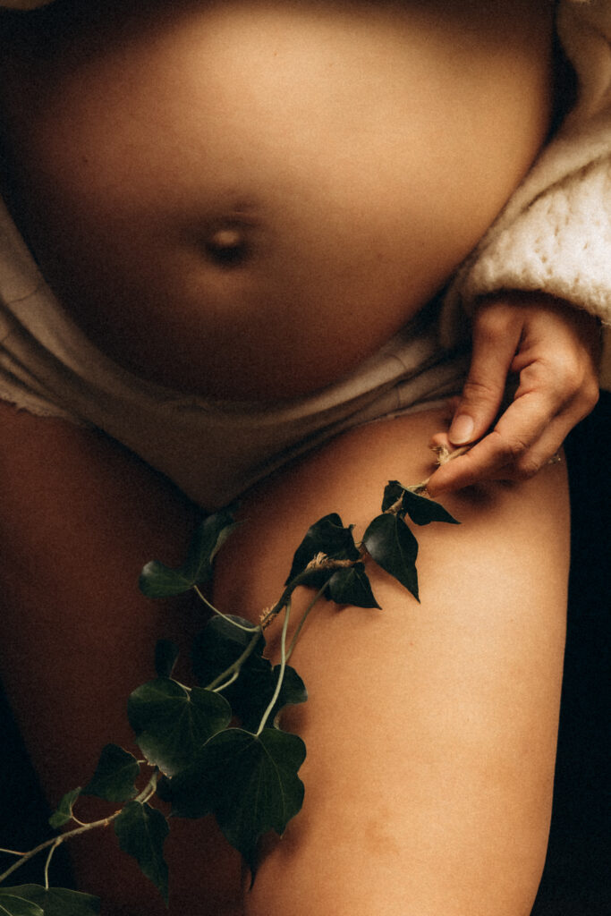 Sunshine Coast maternity photographer